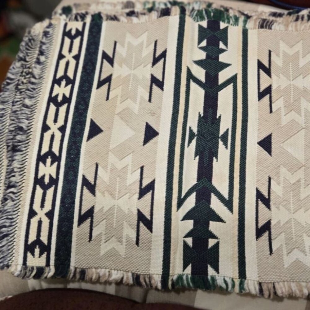 Lot Of 4 Southwestern Print Blue Green Placemats fringe edges